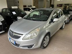 Grigio Usata 2008 Opel Corsa Tre volumi | 1990 € (Buon prezzo)