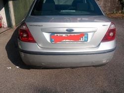 Grigio Usata 2004 Ford Mondeo Tre volumi | 1000 € (Buon prezzo)