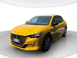 Giallo Usata 2023 Peugeot e-208 Active Due volumi | 17.800 € (Super prezzo)