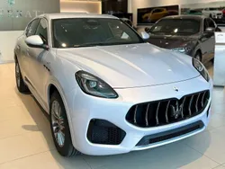 Bianco astro Nuova 2025 Maserati Grecale GT SUV | 77.900 € (Super prezzo)