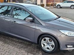Grigio Usata 2015 Ford Focus Station wagon | 6300 € (Ottimo prezzo)