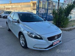 Grigio Usata 2013 Volvo V40 Station wagon | 9200 € (Buon prezzo)