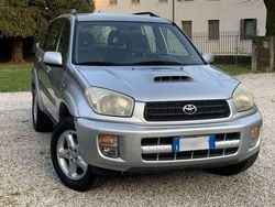 Usata 2002 Toyota RAV4 Sol SUV | 3000 € (Buon prezzo)