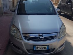 Grigio Usata 2008 Opel Zafira Monovolume | 2800 € (Buon prezzo)