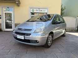 Grigio Usata 2006 Citroën Xsara Picasso Monovolume | 2200 € (Buon prezzo)