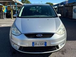 Grigio Usata 2008 Ford Galaxy Monovolume | 2000 € (Buon prezzo)