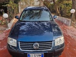 Blu Usata 2005 VW Passat Station wagon | 5000 € (Molto cara)