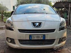 Bianco Usata 2010 Peugeot 5008 Monovolume | 3500 € (Buon prezzo)
