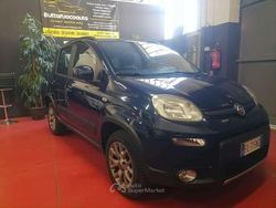 Blu/azzurro Usata 2017 Fiat Panda 4x4 S Due volumi | 9900 € (Ottimo prezzo)