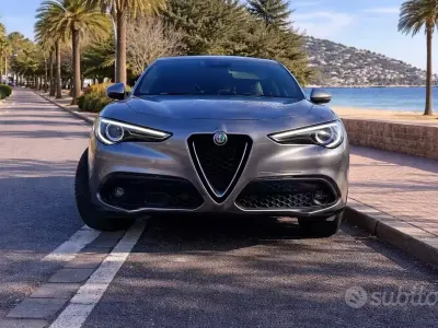 Usata Alfa Romeo Stelvio Veloce 210 CV (154 kW) 2017 Grigio SUV