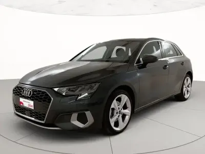 Usata Audi A3 Advanced 150 CV (110 kW) 2023 Grigio manhattan metallizzato Berlina