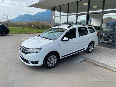 Bianco Usata 2015 Dacia Logan MCV Station wagon | 5800 € (Buon prezzo)