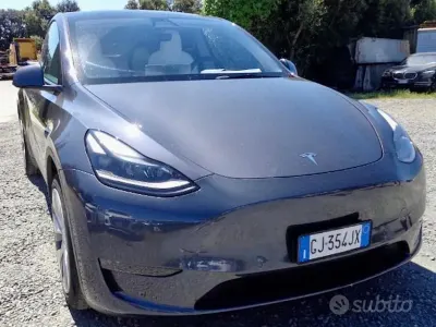 Usado Tesla Model Y Long Range AWD 152 kW (208 CV) 2022 Gris SUV