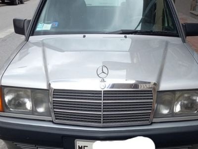 Usata Mercedes 190 105 CV (77 kW) 1993 Grigio Berlina