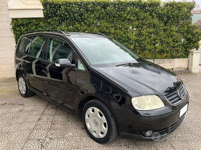 Usata VW Touran 101 CV (74 kW) 2004 Nero Monovolume