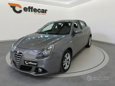 Usata Alfa Romeo Giulietta 105 CV (77 kW) 2014 Grigio Utilitaria