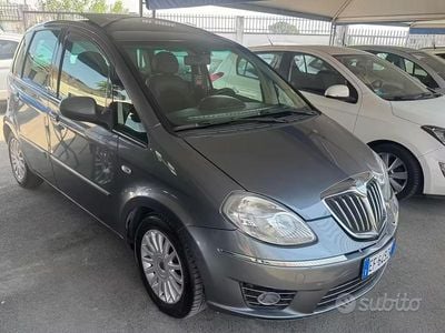 Usata Lancia Musa S 95 CV (69 kW) 2010 Grigio Monovolume