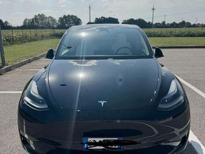 Usata Tesla Model Y Performance 392 kW (534 CV) 2024 Nero SUV