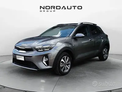 Occasion Kia Stonic Style 84 ch (61 kW) 2024 Gris SUV