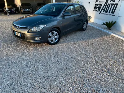 Usata Hyundai i30 Active 108 CV (79 kW) 2009 Grigio Berlina