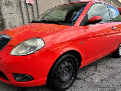 Usata Lancia Ypsilon 75 CV (55 kW) 2007 Arancione Utilitaria
