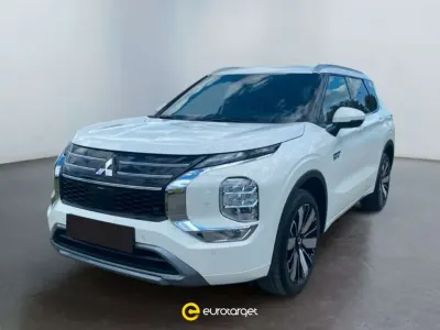 Nuova Mitsubishi Outlander P-HEV Intense 224 CV (164 kW) 2026 Bianco Station wagon