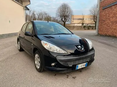 Usata Peugeot 206 60 CV (44 kW) 2012 Nero Berlina