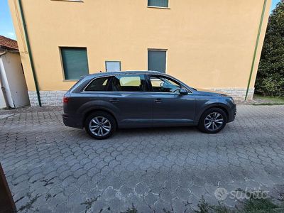 Usata Audi Q7 272 CV (200 kW) 2015 Grigio SUV