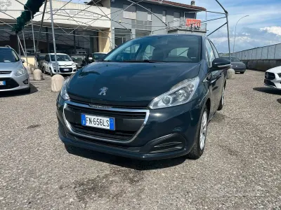 Usata Peugeot 208 Active 68 CV (50 kW) 2018 Grigio Utilitaria