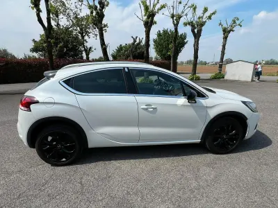 Usata DS Automobiles DS4 Crossback Sport Chic 120 CV (88 kW) 2017 Bianco SUV