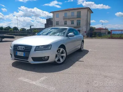 Usata Audi A5 143 CV (105 kW) 2011 Grigio Coupé