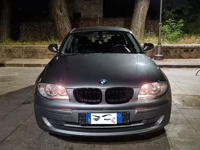Usata BMW 116 122 CV (89 kW) 2010 Grigio Utilitaria
