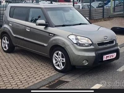 Usado Kia Soul 128 CV (94 kW) 2009 Gris SUV