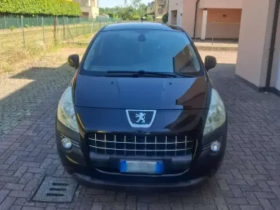 Usata Peugeot 3008 Style 112 CV (82 kW) 2012 Nero Station wagon