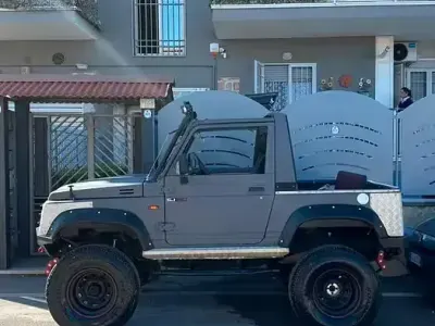 Usata Suzuki Samurai 64 CV (47 kW) 1988 Grigio SUV