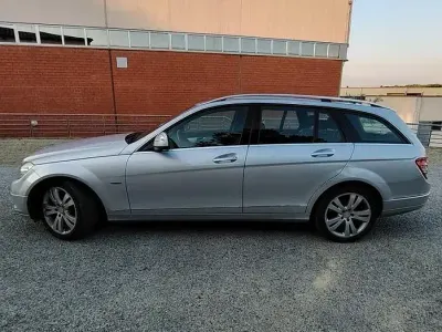 Usata Mercedes C320 224 CV (164 kW) 2010 Grigio Station wagon