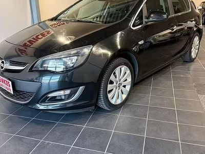 Usata Opel Astra 120 CV (88 kW) 2013 Nero Berlina