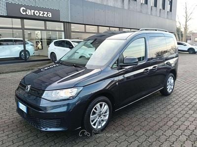 Usata VW Caddy Business 102 CV (75 kW) 2022 Blu' metallizzato Monovolume