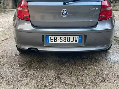 Usata BMW 118 116 CV (85 kW) 2010 Grigio Utilitaria