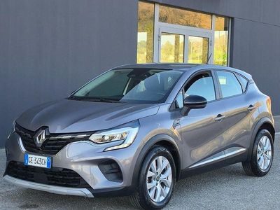 Usata Renault Captur Business 116 CV (85 kW) 2021 Grigio scuro SUV