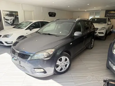 Usata Kia Ceed 115 CV (84 kW) 2011 Nero Utilitaria