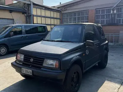 Usata Suzuki Vitara 75 CV (55 kW) 1994 Nero SUV