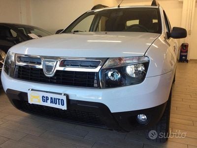 Usata Dacia Duster Lauréate 110 CV (80 kW) 2013 Bianco SUV