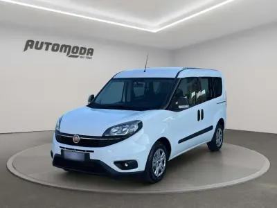 Usata Fiat Doblò 90 CV (66 kW) 2022 Bianco Monovolume