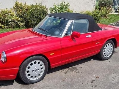 Usata Alfa Romeo Spider 116 CV (85 kW) 1992 Rosso Cabrio