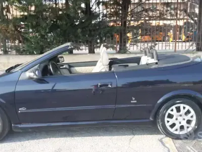 Usata Opel Astra 90 CV (66 kW) 2002 Blu Cabrio