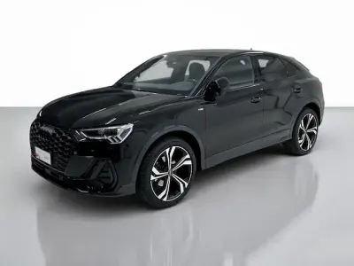 Usata Audi Q3 Sportback Comfort 150 CV (110 kW) 2023 Nero mito metallizzato SUV