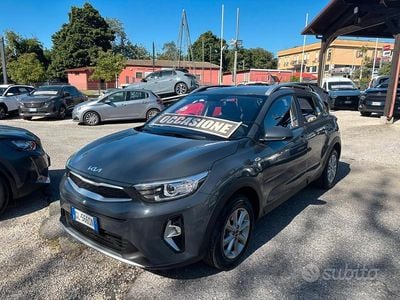 Usata Kia Stonic Urban 84 CV (61 kW) 2022 Grigio SUV