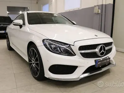Usado Mercedes C220 Premium 170 CV (125 kW) 2018 Blanco Coupe