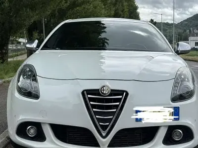 Usata Alfa Romeo Giulietta Exclusive 174 CV (127 kW) 2014 Utilitaria